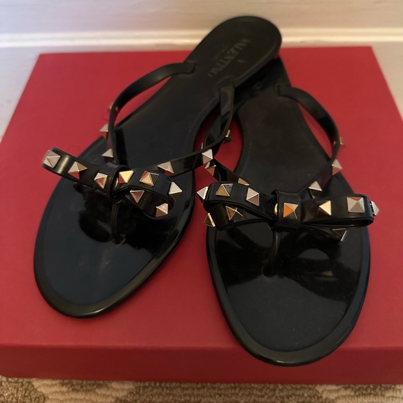 Brand new, never worn- Valentino studded flip flops - Picture 2 of 3